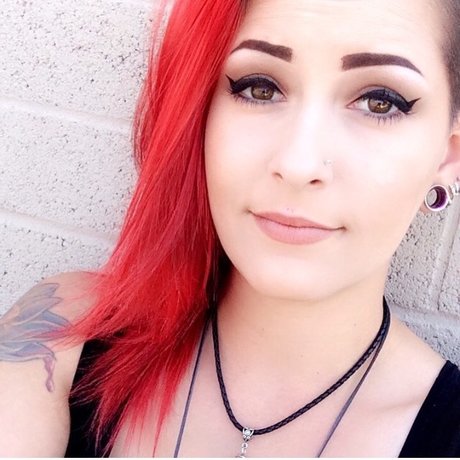 gros seins branlette espagnole onlyfans art de haute qualité photos