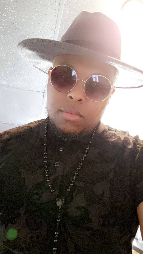 Magicstick23 actrice artistique des photos