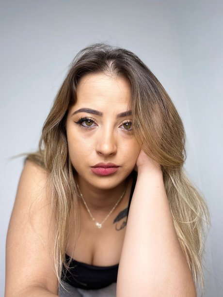 Georgi Free actrice hd photos