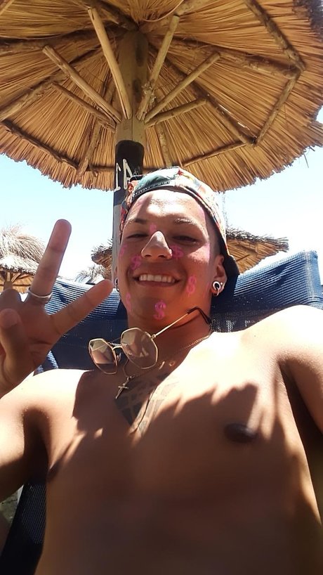 Mike Alvarez star du porno hd image