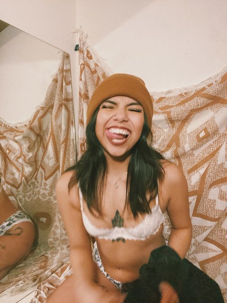 Marty Gallegos actrice exclusive archive