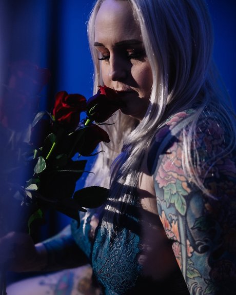 brunette onlyfans art image