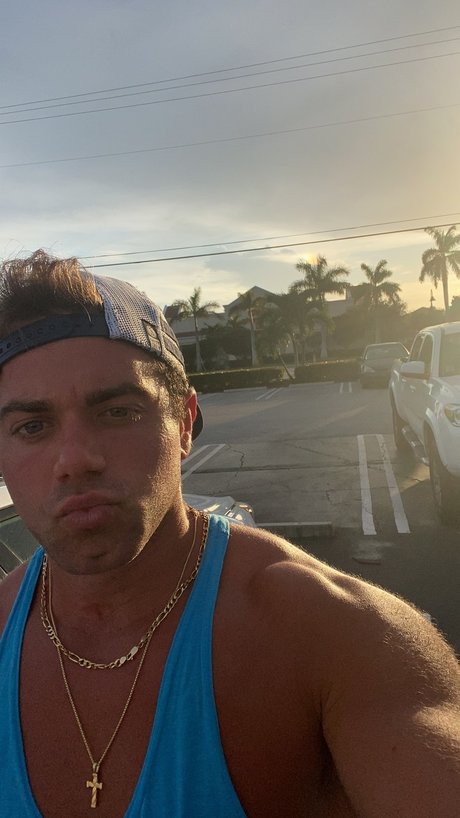 Mike Nepola star du porno archive