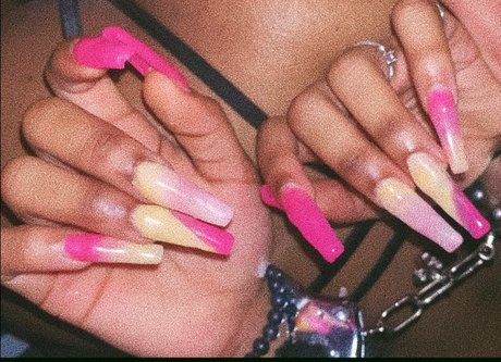 Miss Pinkiee star du sexe des photos