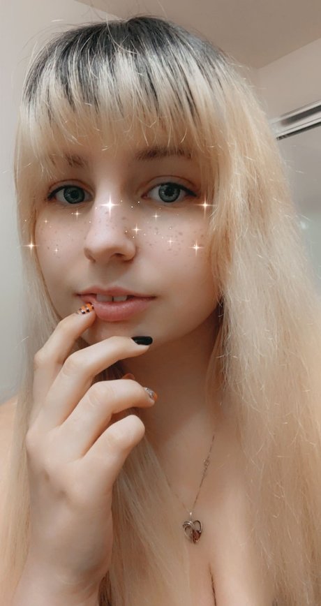 n i k i_ star du porno gratuite images