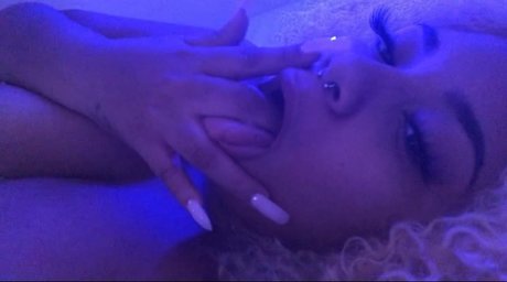 Here To Make A Sticky Mess_ actrice de sexe galerie