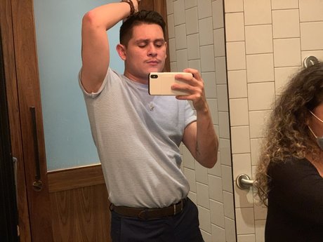 Michael Monge star du porno hd image