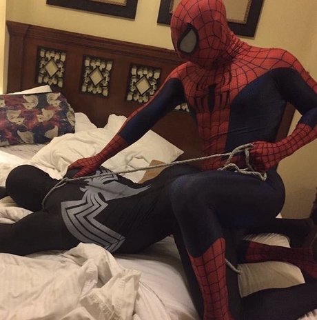 Michael Monge star du porno exclusive galeries