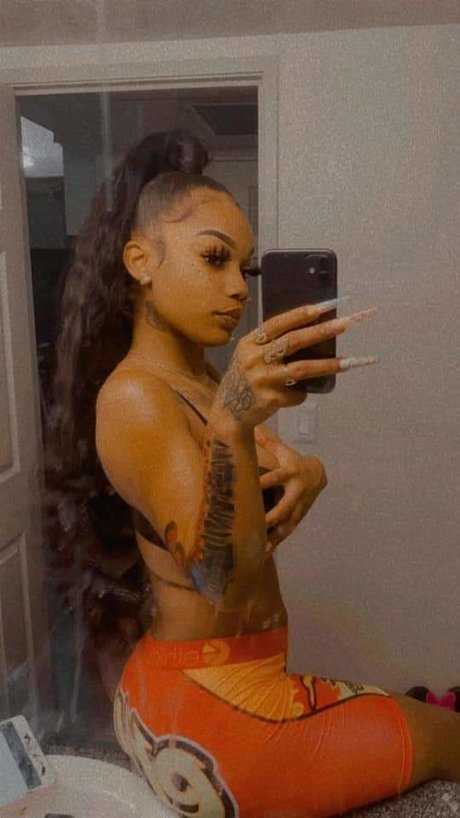 MainOfficalMaarie_ actrice xxx des photos