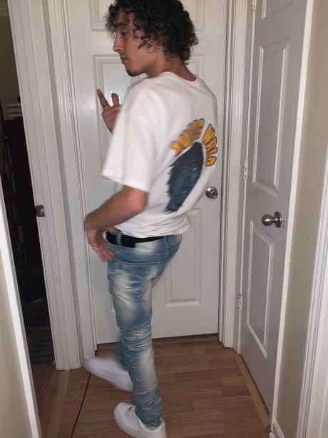 Infamous D star du porno parfaite images