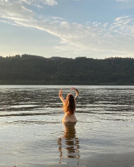 NoOne actrice parfaite photos