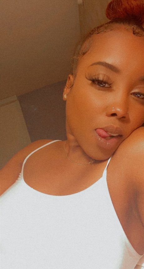 _Natural goddess_ modèle pornographique galeries