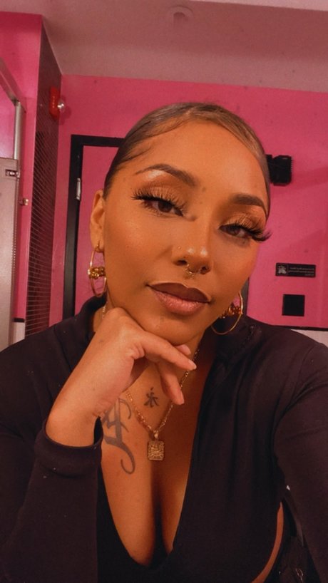 ScorpioNextDoor étoile de haute qualité photos