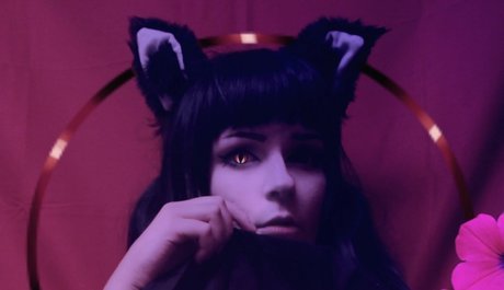 NatashaZagadka étoile chaude image