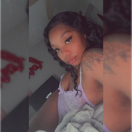 Nettee J modèle adulte archive