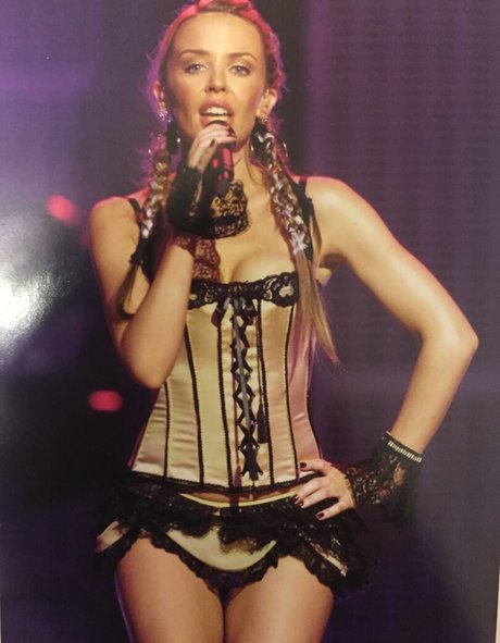 cowgirl milf uniquementfans art érotique photo