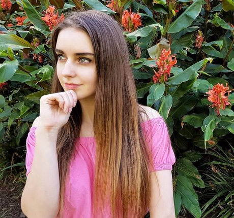 Loserfruit star du porno en haute qualité photos