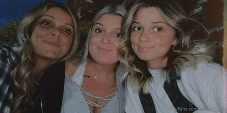 Daughter Mother actrice hd photo