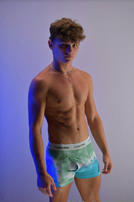 taylorsvip jolie star du porno photo