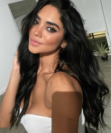 Arianny Negron modèle exclusif galerie