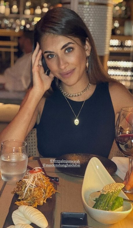 Gina Llebaria star du porno belle archive