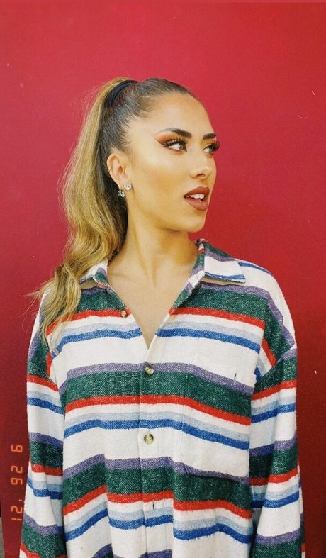 Gina Llebaria étoile de haute qualité des photos