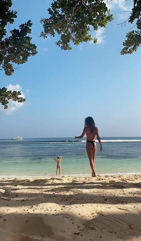 Gina Llebaria actrice sexy des photos