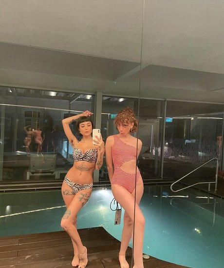 petites filles onlyfans parfait nu photos