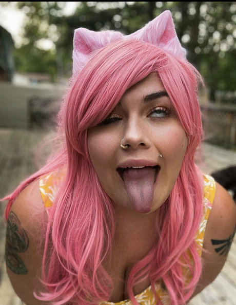 stepsiblings actrice sexy galerie