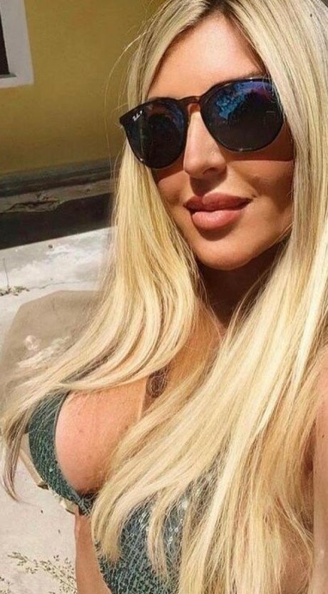 Flaviana Basta xxx star du porno image