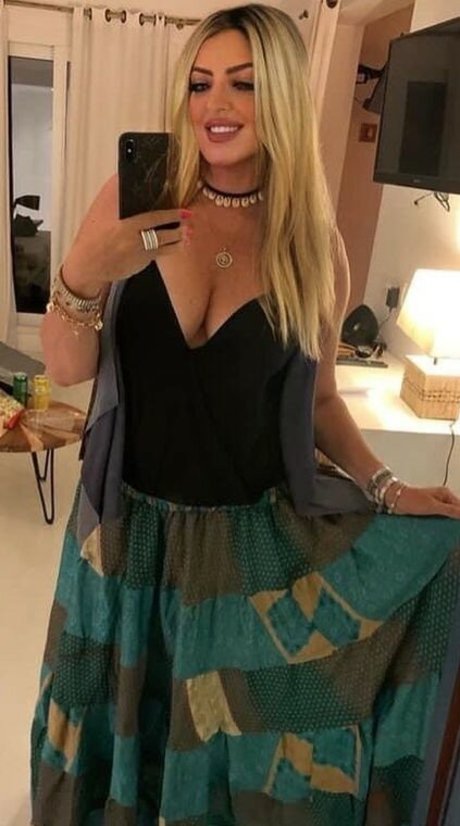 Flaviana Basta actrice exclusive images