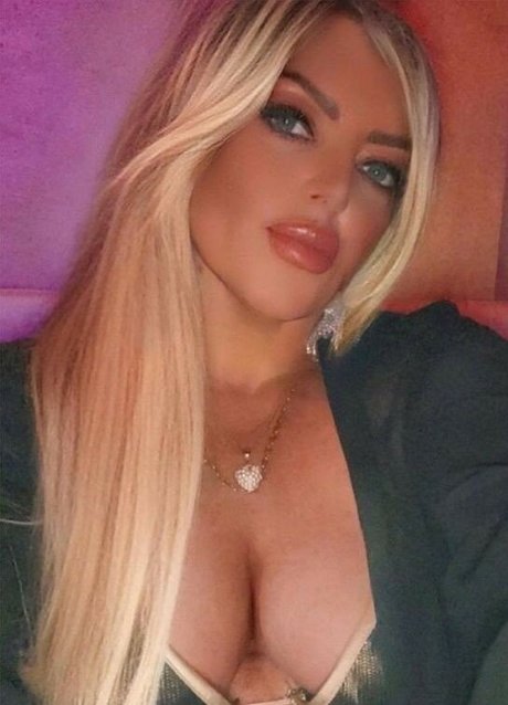 Flaviana Basta jolie actrice des photos