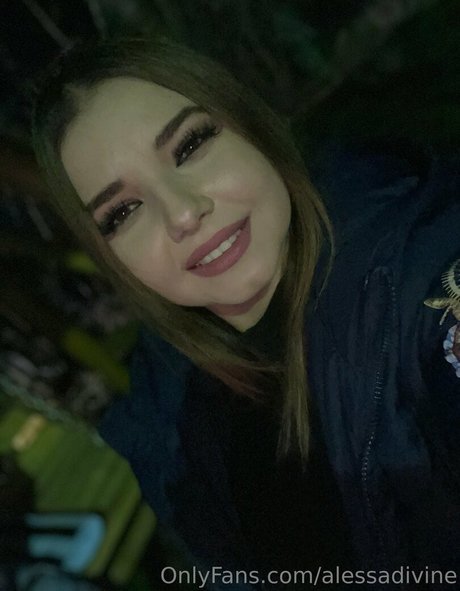 alessadivine modèle exclusif images