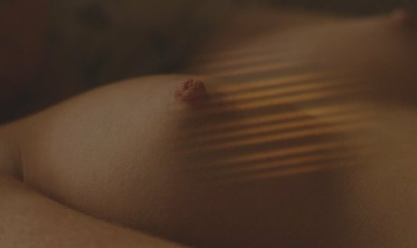 ellariabast modèle magnifique photo