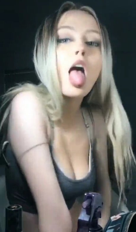 Tori Hodes star du porno nue photo