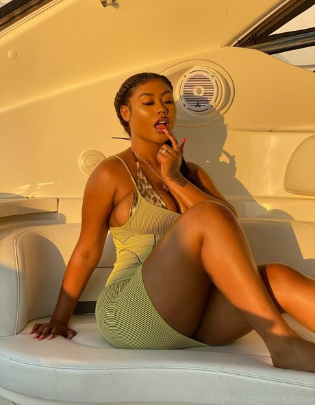 Dejarennae star érotique archive