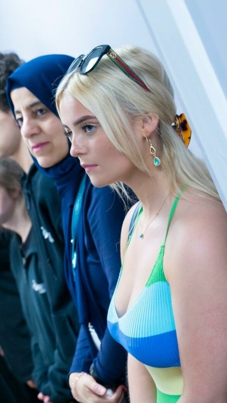 Amelia Eve Gibson étoile adulte photo