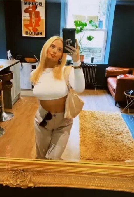 modèles uniquementfans assez gratuit image