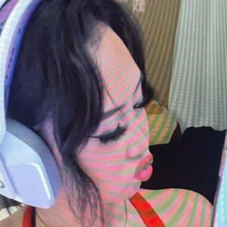 Samantha Yang Hmong Profilfoto