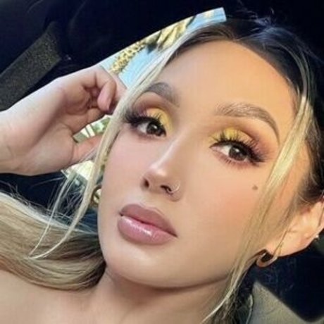 Mirahbella xxx étoile images