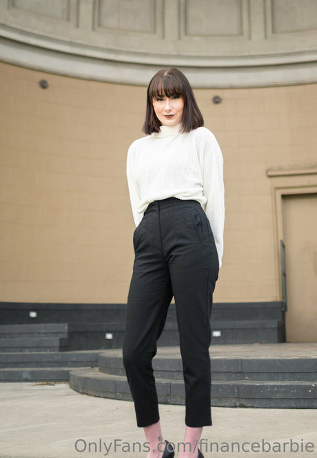 lesbiennes aux gros seins onlyfans art parfait image