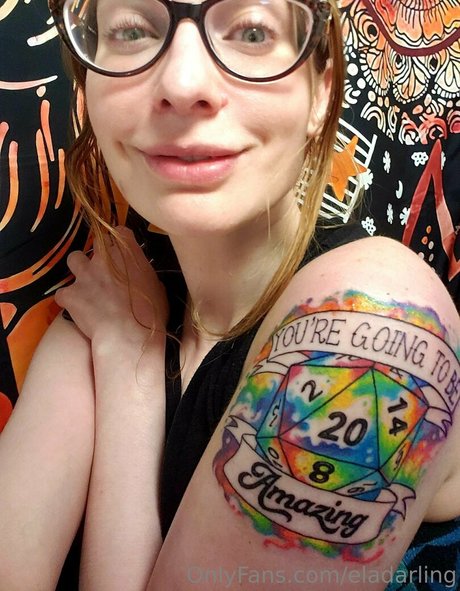 eladarling étoile nue photos