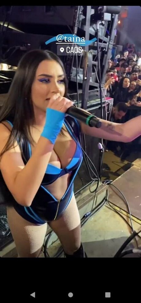 Taina Costa étoile de haute qualité galeries