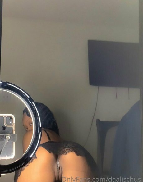 daalischusrose jolie actrice img