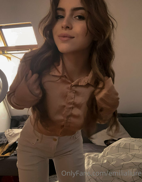 rousse aux gros seins onlyfans gratuit belle img