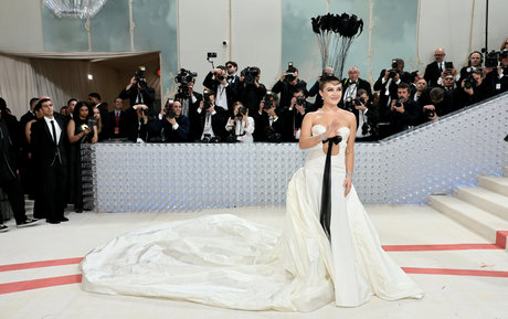 blonde aux gros seins onlyfans art exclusif collection