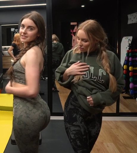 Nalopia étoile adulte galerie