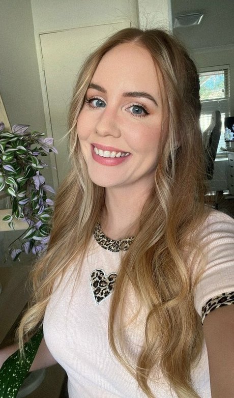 Nalopia star du porno nue des photos