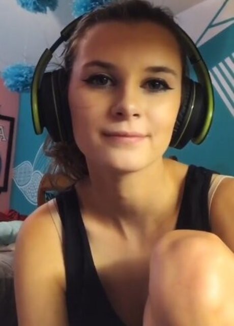 izassassin étoile nue galerie