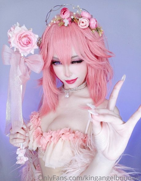 King Angel jolie actrice archive